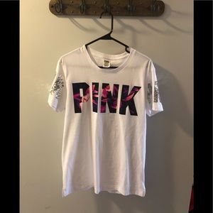 NWOT| PINK VS Top